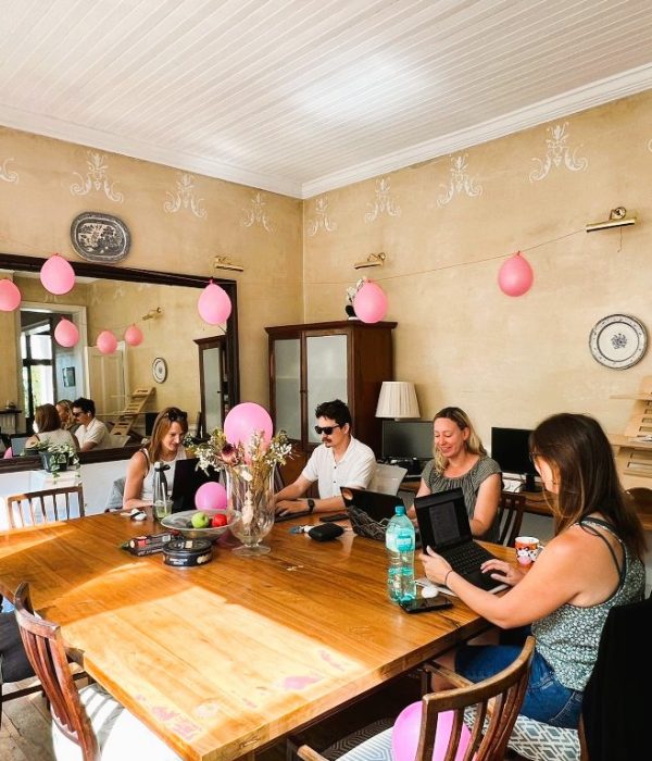 Dining-room-workspaces